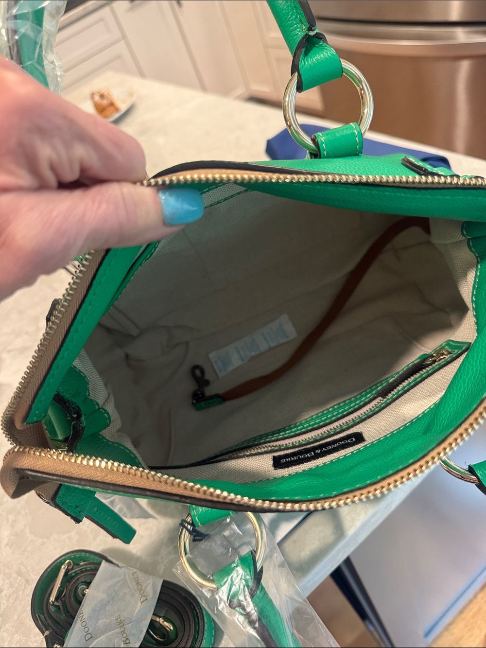Dooney and Bourke kelly GreenSorrento satchel 30 with pocket - Picture 7 of 9